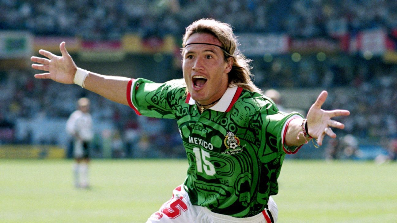 el matador luis hernández celebrando